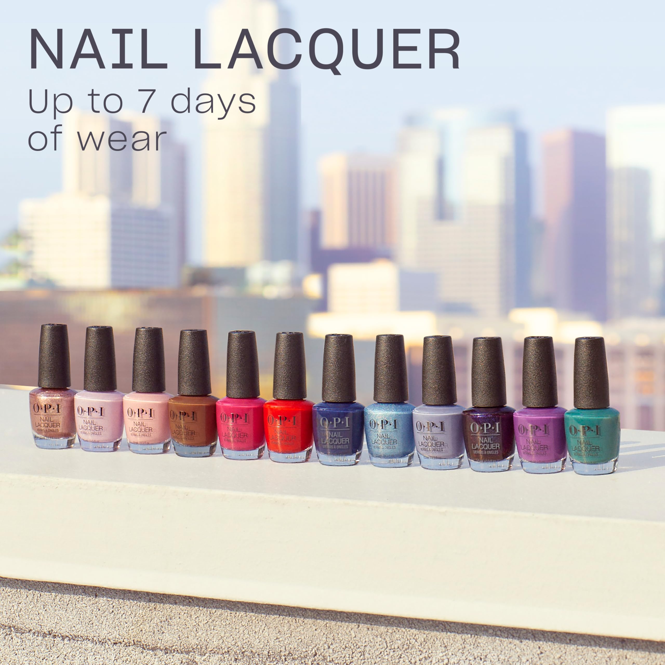 OPI Lincoln Park After Dark, aplicación con pincel para acabado suave.