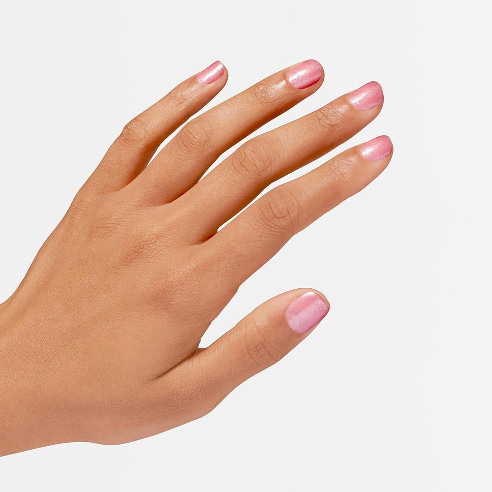 OPI Infinite Shine Princesses Rule, brillo de lujo sin necesidad de lámpara ultravioleta.