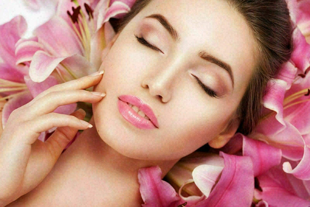 OPO Rosa Hidrosol aporta tono uniforme y brillo a la piel