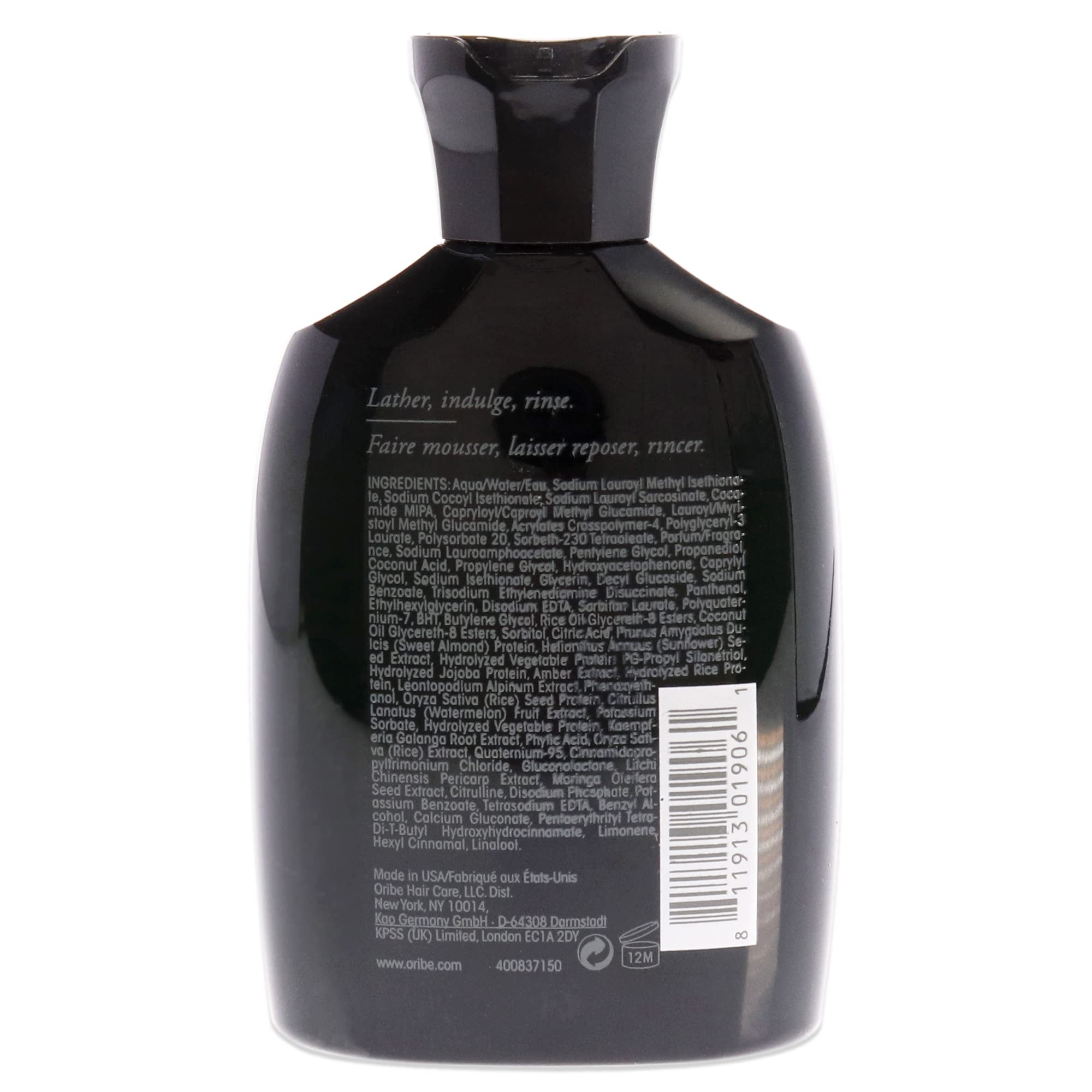 Oribe Signature Shampoo, detalle de textura cremosa, para cabello suave y protegido con uso diario.