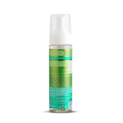 ORS Mousse hidrata rizos con agua de arroz y electrolitos para cuerpo y brillo.