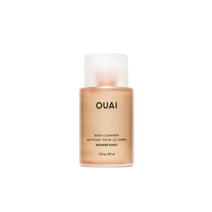 OUAI Melrose Place, botella espumosa para una limpieza suave de la piel