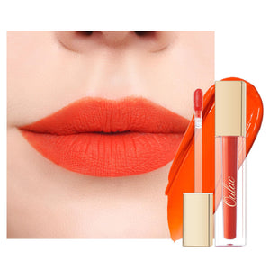 Oulac Labial líquido mate naranja M07 en envase compacto y duradero.