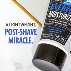 Everyday Moisturizer contiene karité y jojoba para nutrición natural de la piel.