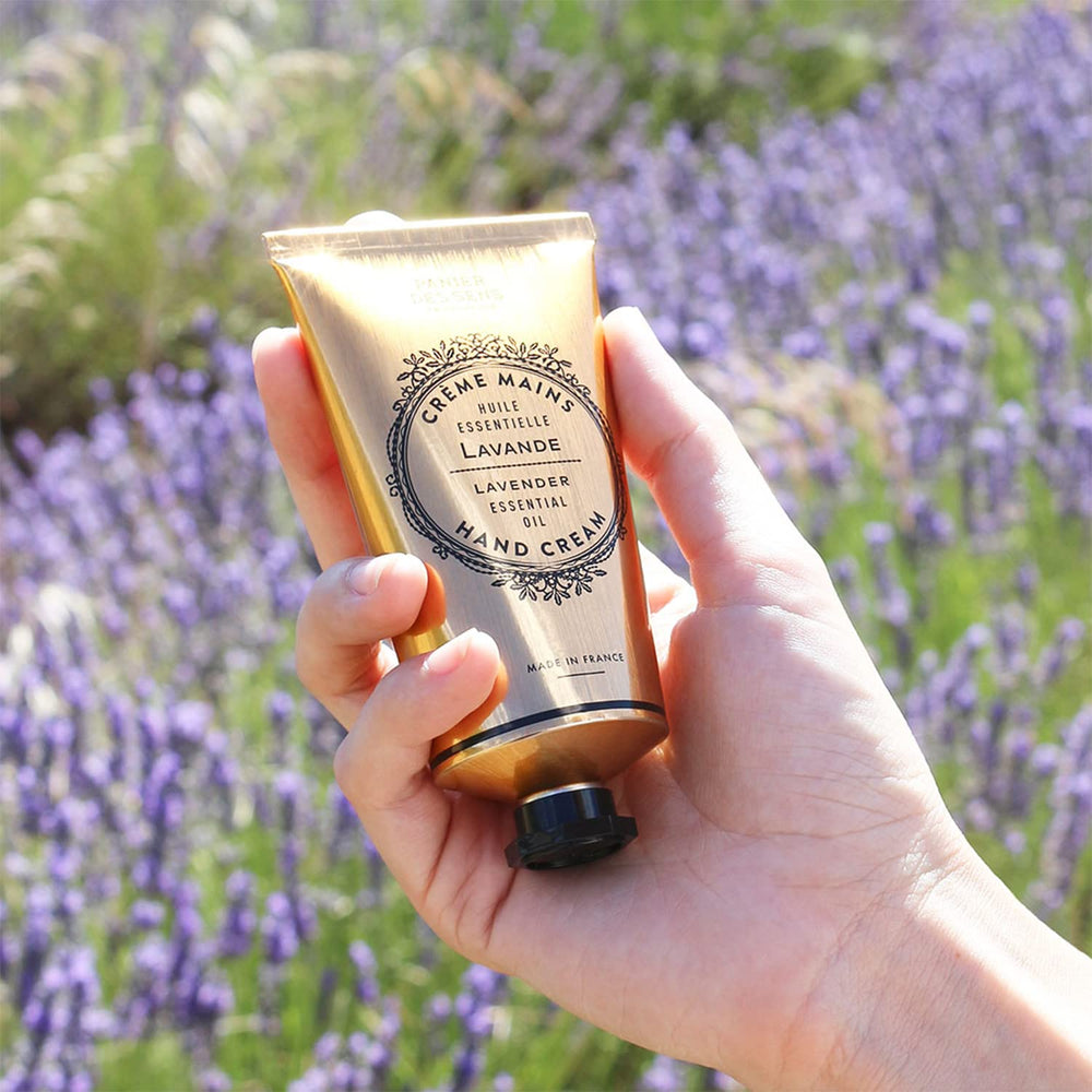 Panier des Sens crema de manos lavanda, uso diario y viaje cómodo.