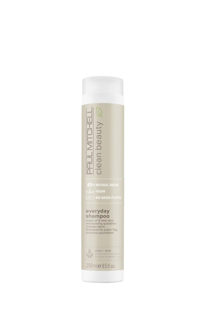 Paul Mitchell Clean Beauty Everyday Shampoo en botella frontal para uso diario.
