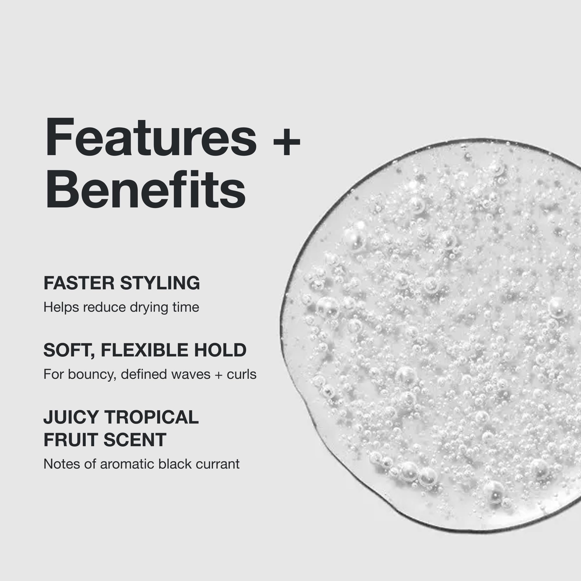 Paul Mitchell Round Trip Defining Serum aplicado en cabello húmedo, definición y movimiento flexible.