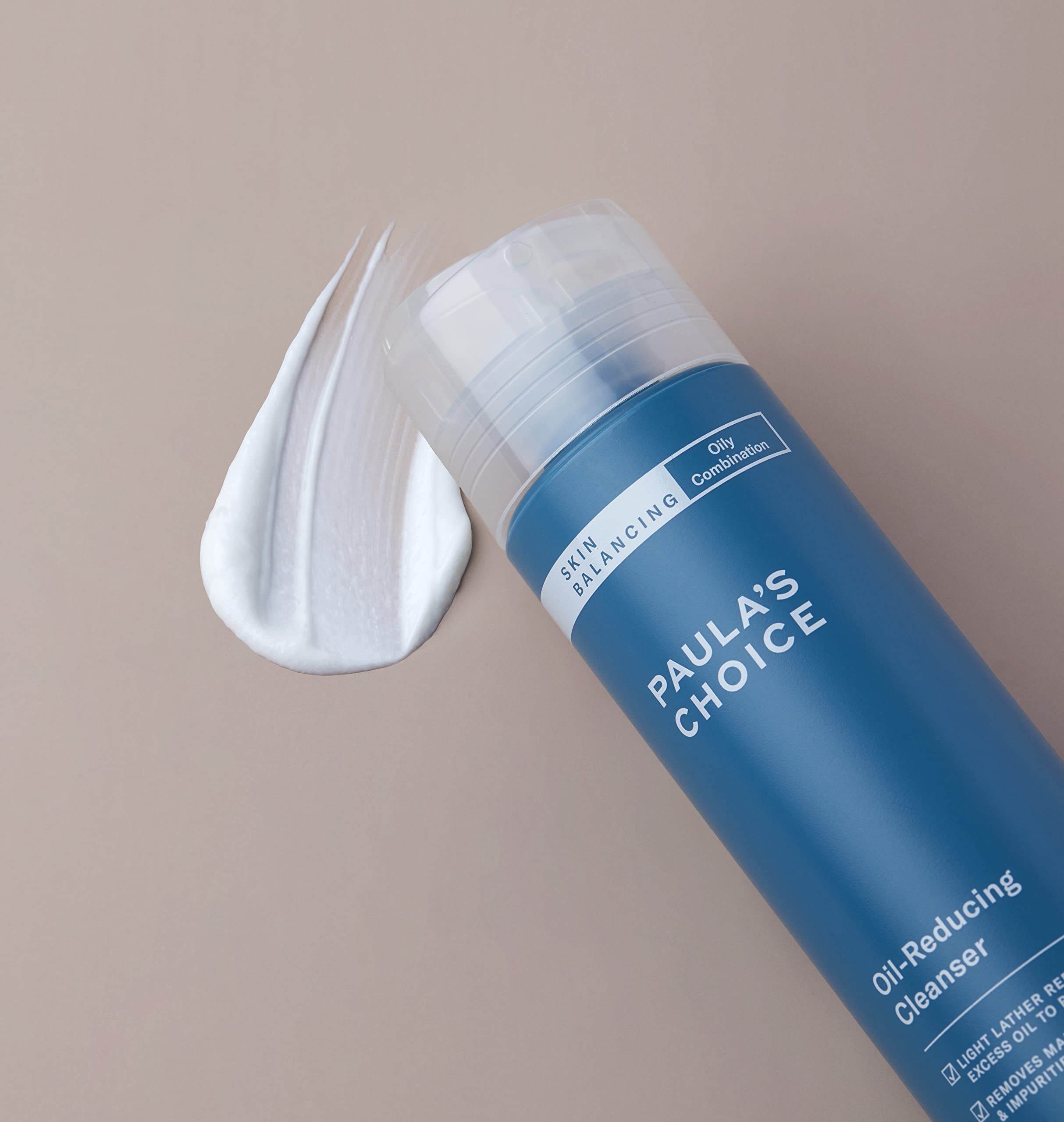 Paula's Choice SKIN BALANCING: contiene aloe, coco y glicerina para calmar la piel.