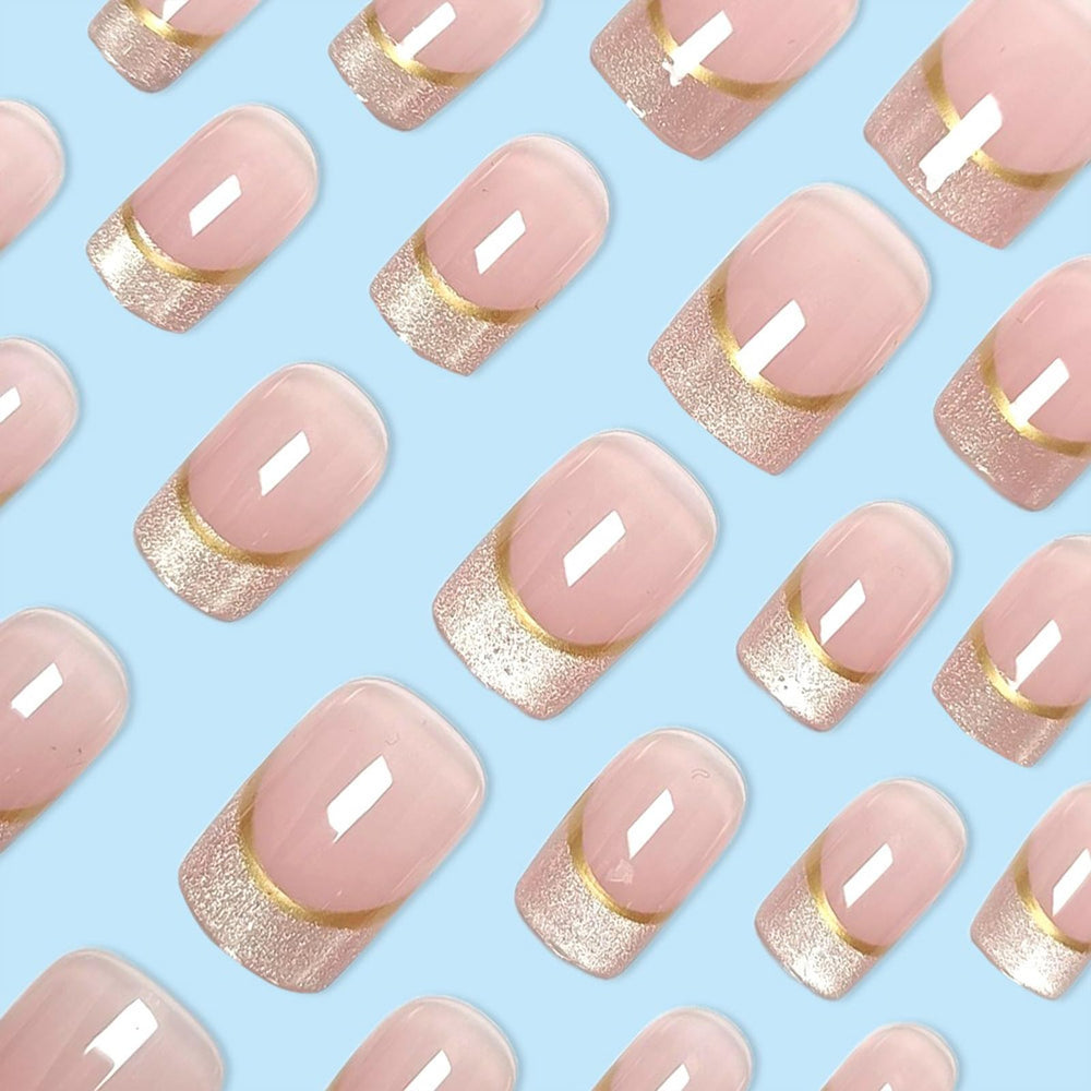 Pegamento gel transparente para fijar uñas postizas con adherencia estable.