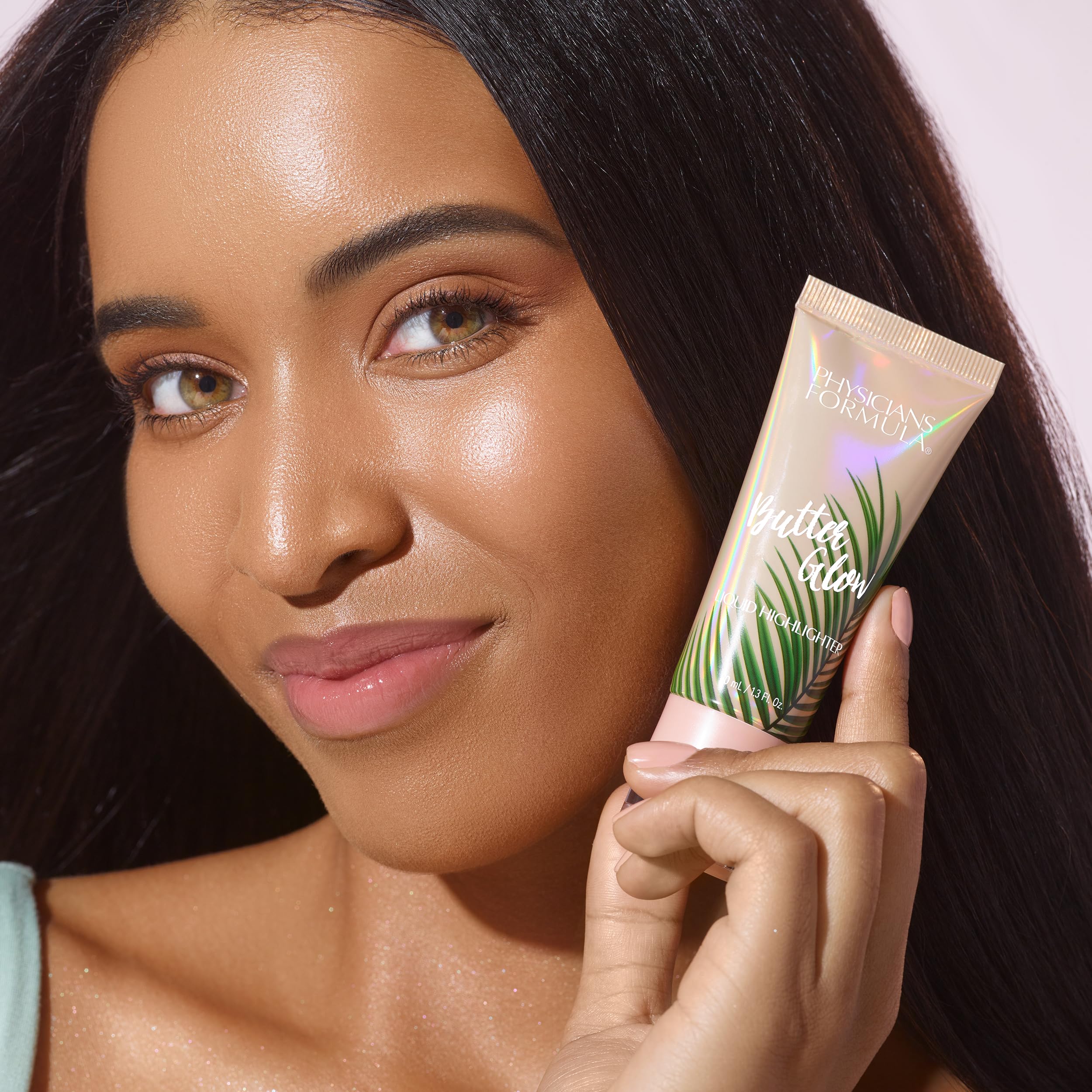Butter Glow ofrece minerales iluminadores para un brillo sutil y duradero