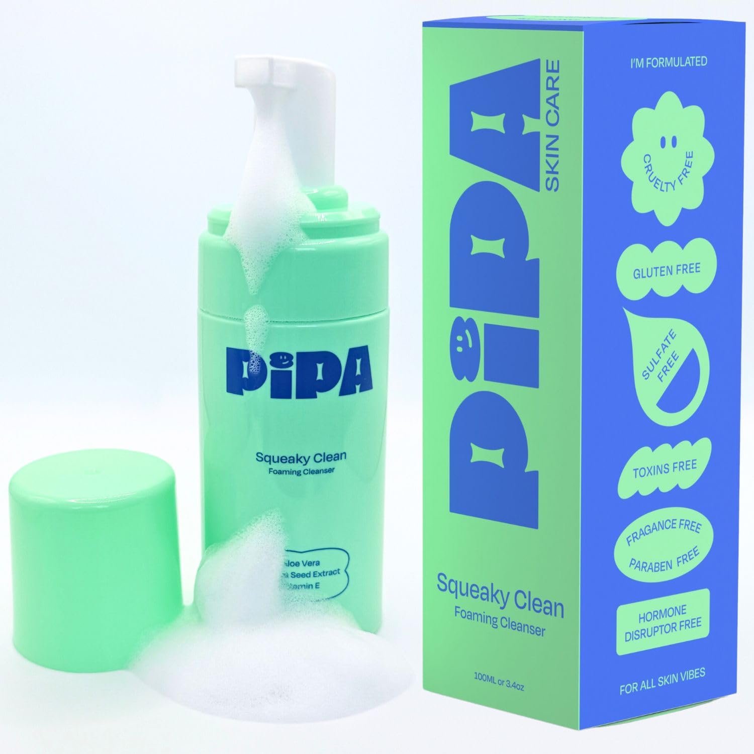 Pipa limpiador espumoso en botella para piel joven.