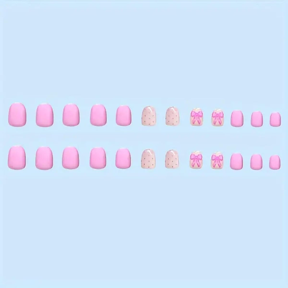 PowPop uñas adhesivas con diseño de lazo para un estilo romántico.