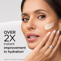 Prevage aplicación crema facial; difusión suave y absorción rápida