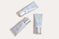 PÜR MINERALS Energize & Rescue con aloe y cafeína para hidratar.