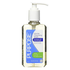 Botella de Purpose Gentle Wash vertiendo para limpieza suave