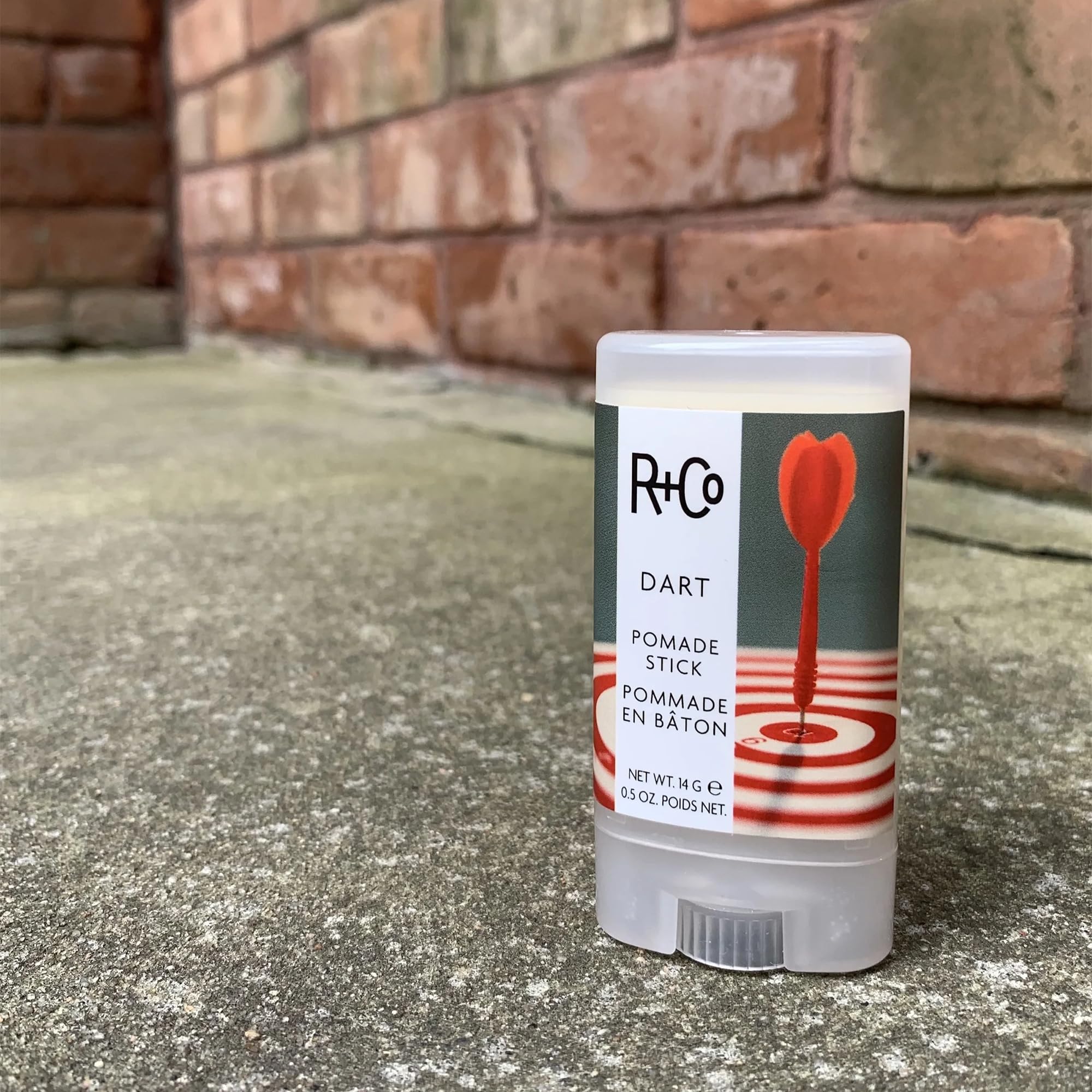 R+Co Dart Pomade Stick: pack de dos unidades para ahorro y uso continuo.