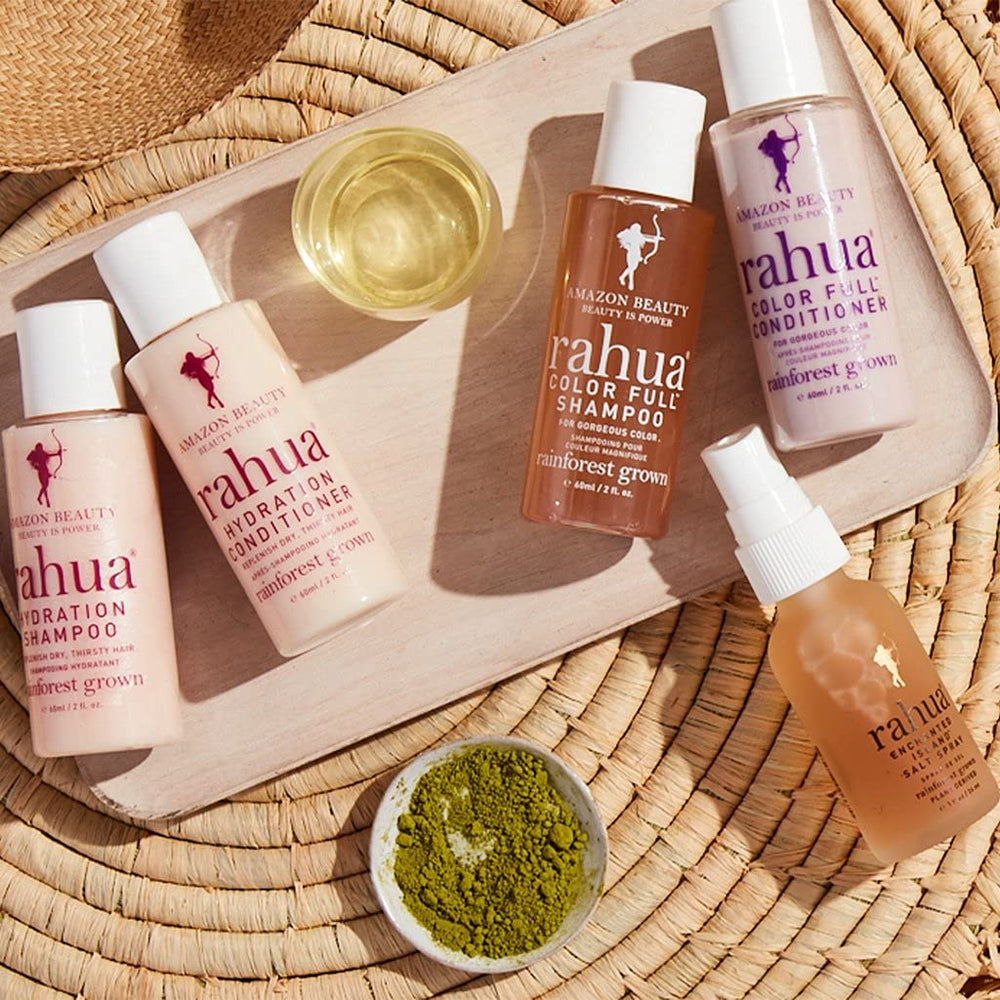 Desenredado más fácil con Rahua Hydration, cabello suave y manejable.