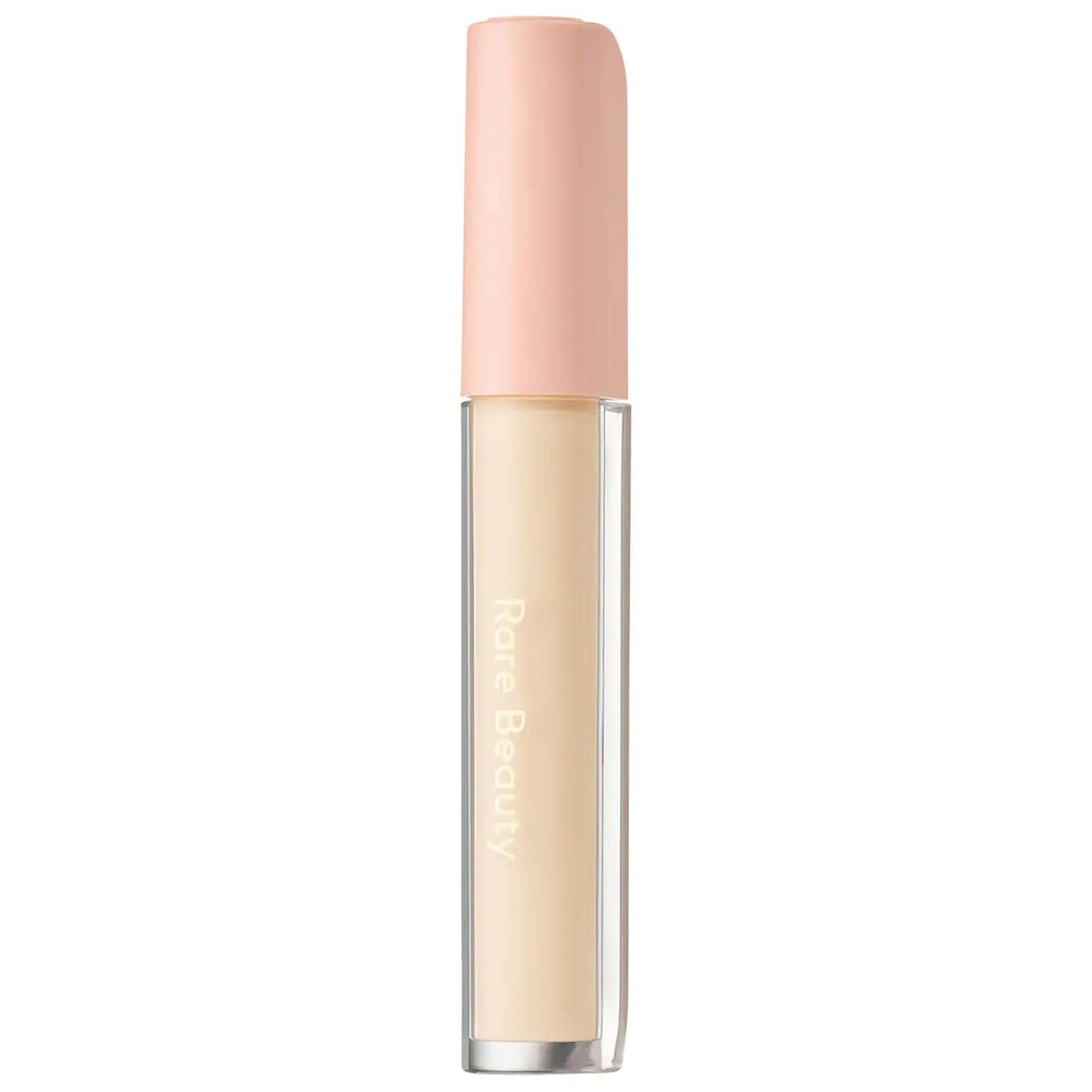 Iluminador de ojos Rare Beauty para aplicación suave ilumina y hidrata la mirada.