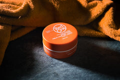 Aroma de melón en Redone Cera Naranja durante el peinado