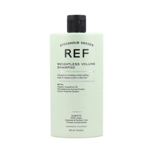 REF Champú de Volumen Ligero en botella, aporta volumen duradero para cabello teñido.