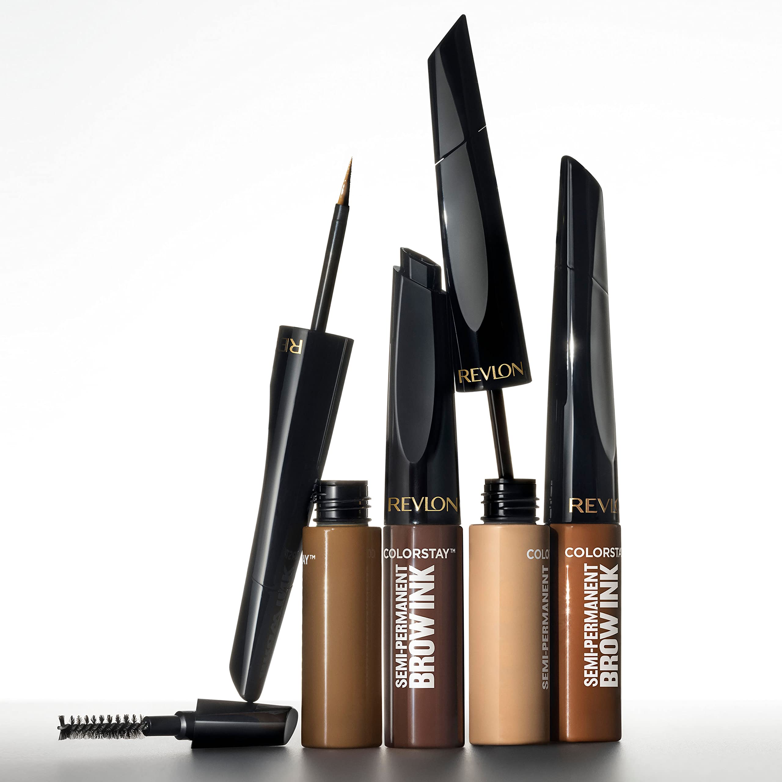 REVLON ColorStay Ceja Tinta tono rubio claro para cejas naturales.