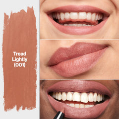 REVLON ColorStay Matte Lite Crayon con afilador integrado para retoques rápidos.