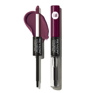 REVLON ColorStay Overtime Lipcolor muestra una aplicación suave y duradera en los labios.