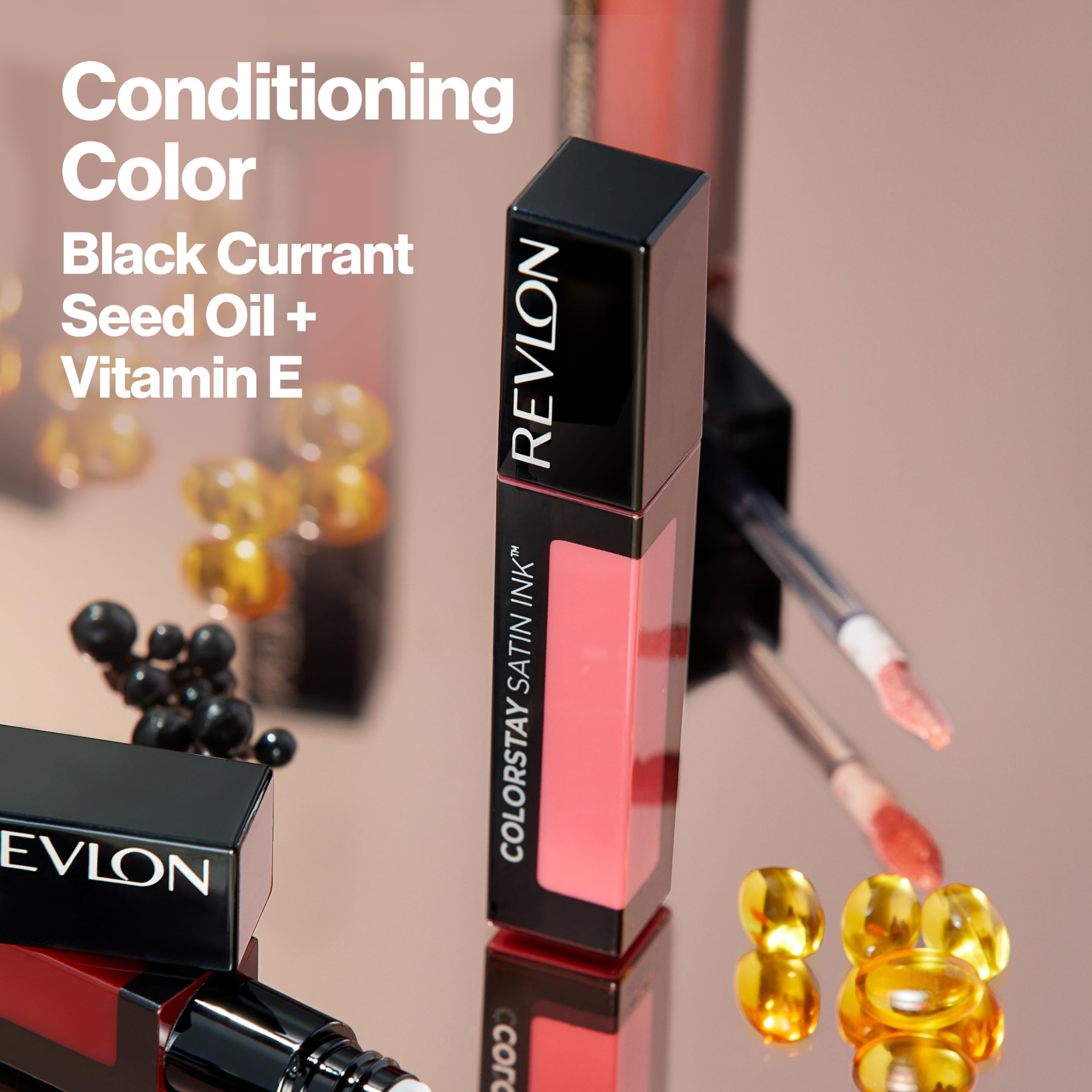 Aplicador cómodo de REVLON ColorStay Satin Ink para una aplicación precisa.