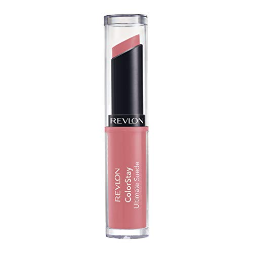 REVLON ColorStay Ultimate Suede aplicación en labios, textura cremosa para comodidad.