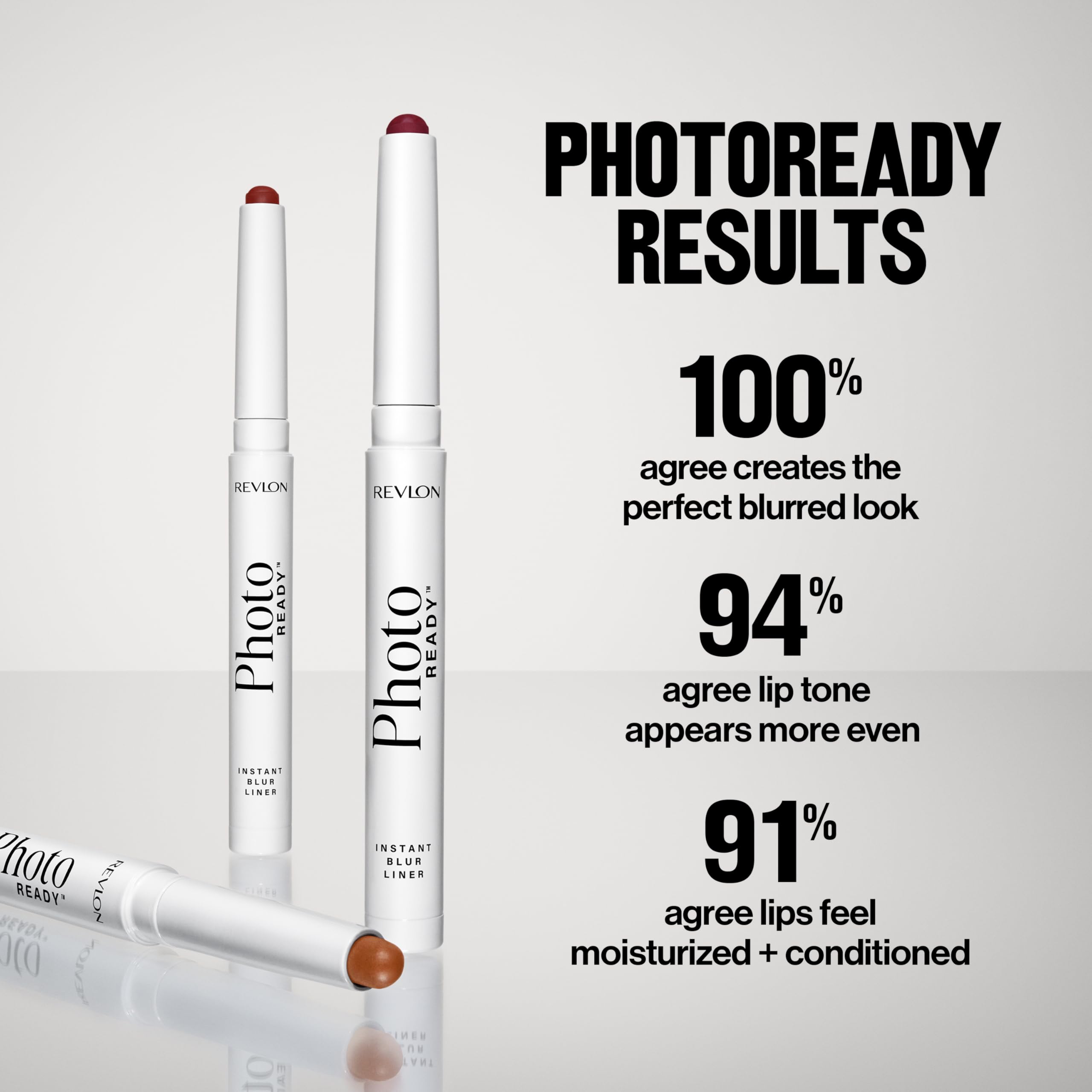 Efecto de mayor plenitud gracias al difuminado suave de REVLON PhotoReady Blur Liner.