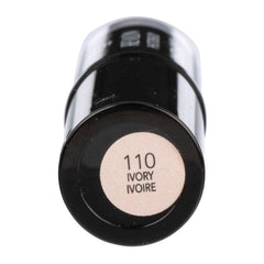 Revlon PhotoReady Insta-Fix, cobertura ligera a media para un acabado natural.