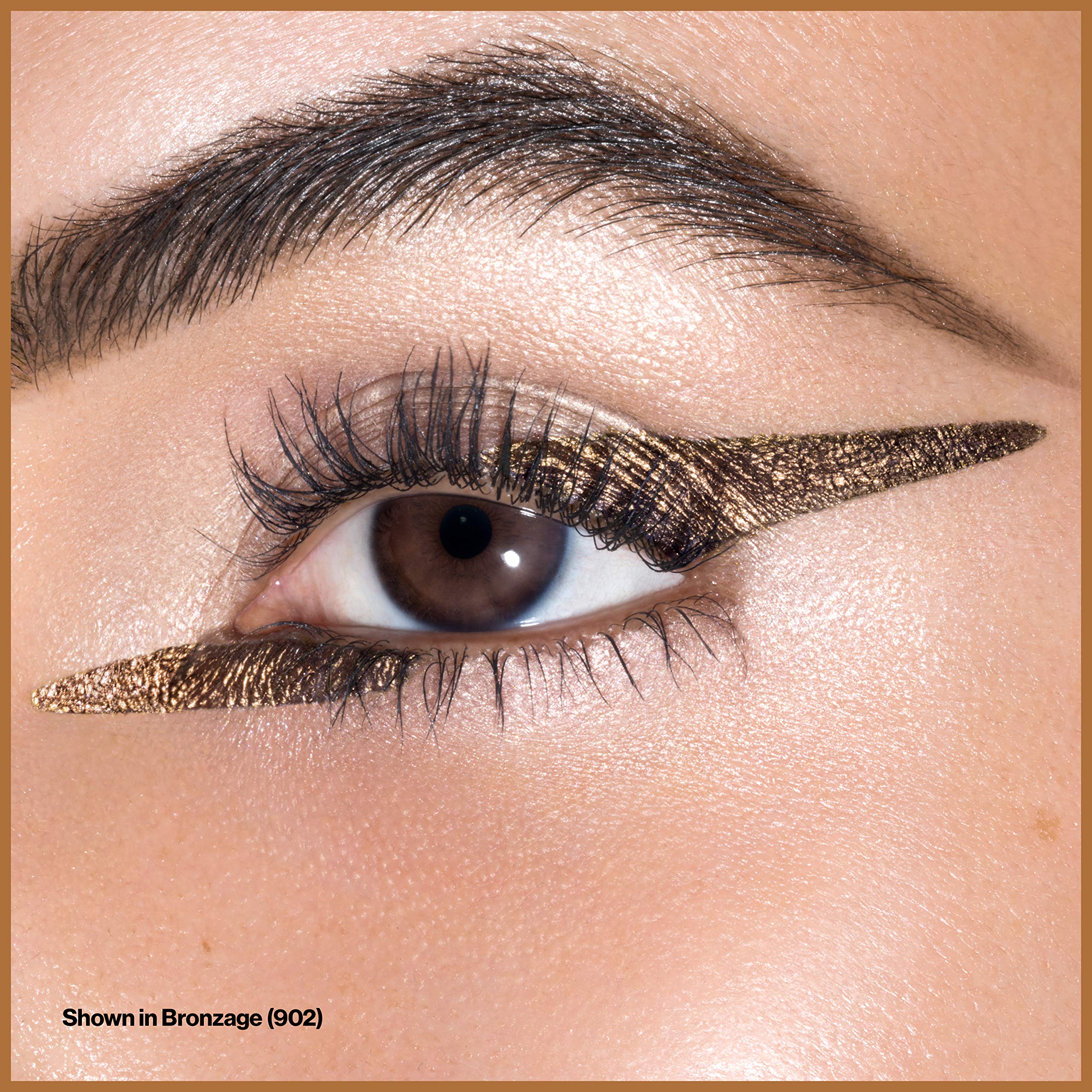 REVLON So Fierce Chrome Ink en tono bronce metalizado para calidez suave.