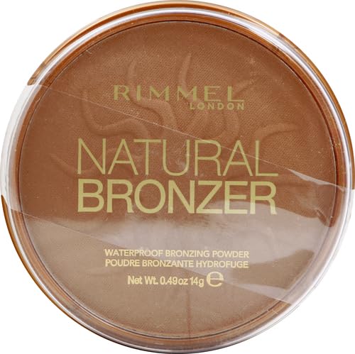 Rimmel Natural 022 Sun Bronze aplicación suave para rostro parejo.