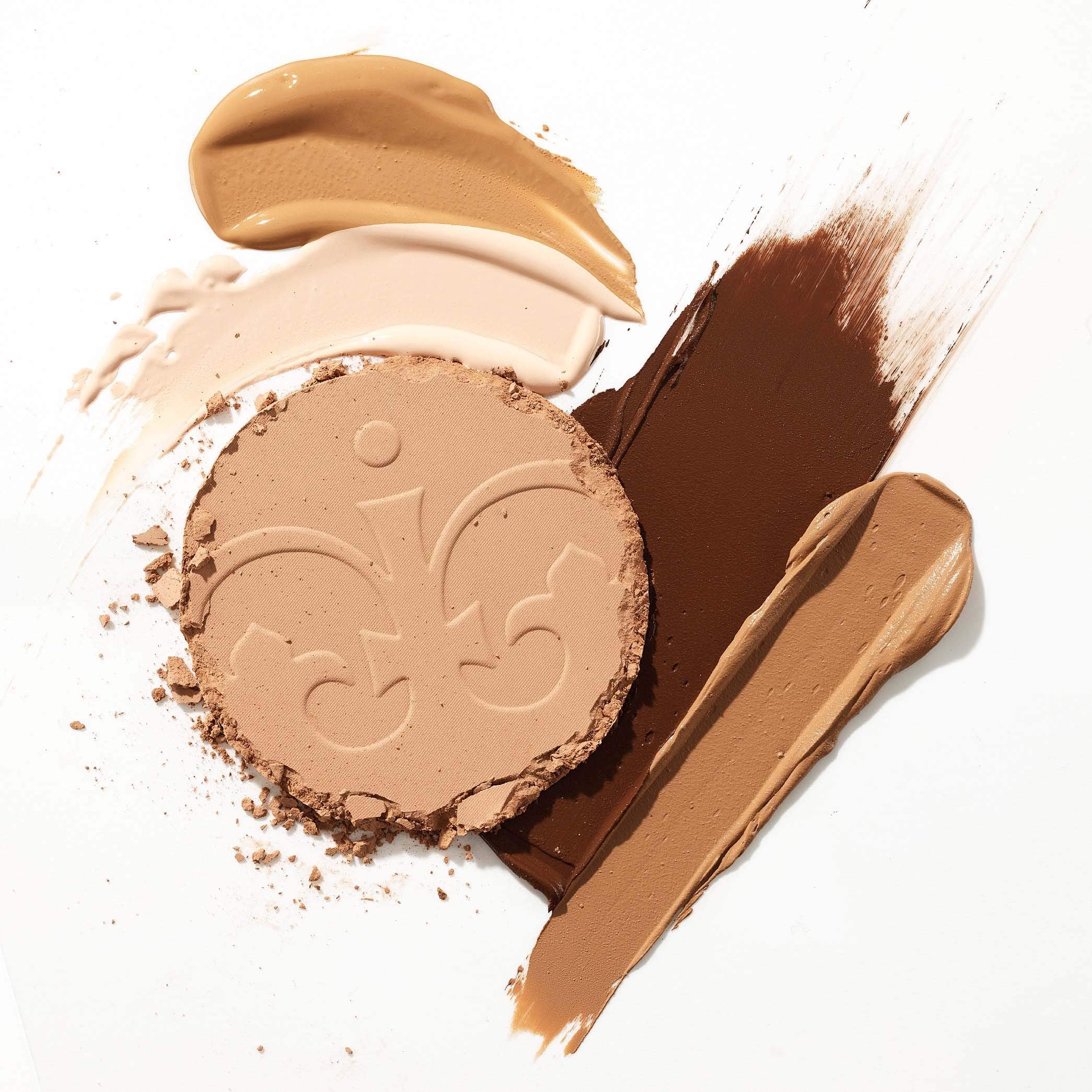 Rimmel Stay Matte acabado mate y cobertura alta para pieles con imperfecciones.
