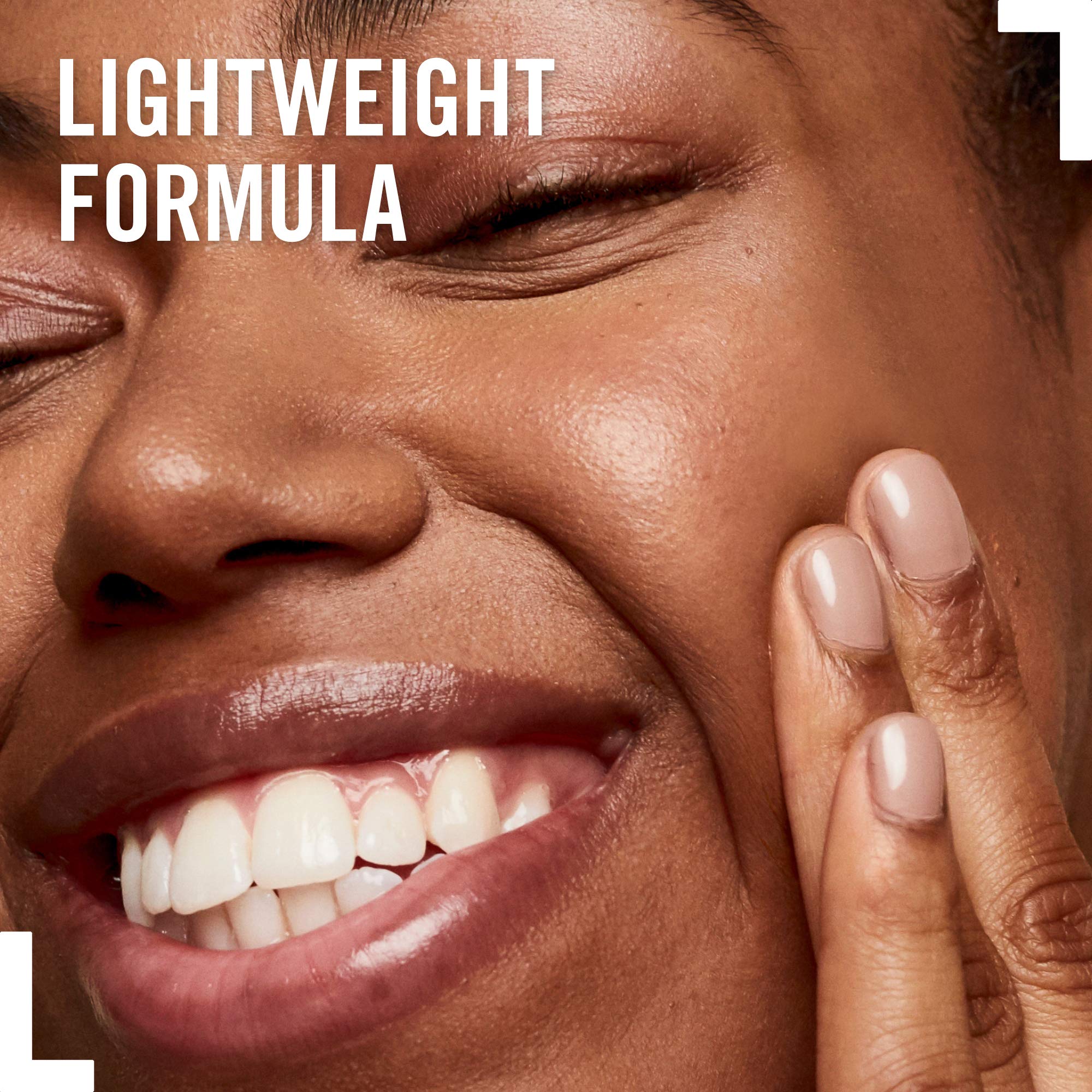 Rimmel Stay Matte Light Porcelain, acabado mate y cobertura uniforme.