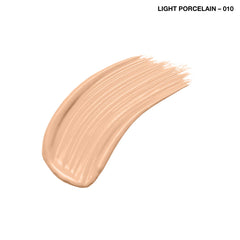 Rimmel Stay Matte Light Porcelain, aplicación suave, difuminado uniforme.