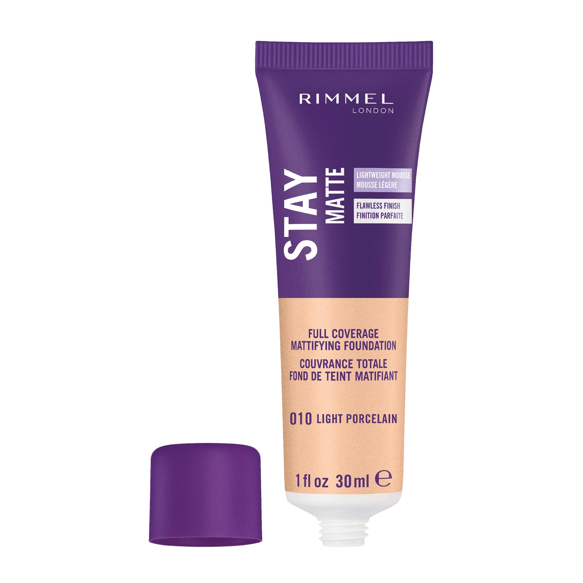 Rimmel Stay Matte, textura mousse, porción ligera para cobertura suave.