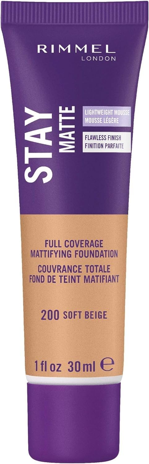 Rimmel Stay Matte Liquido Mousse: botella con vertido suave para aplicación homogénea