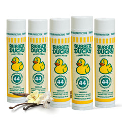 Bálsamo labial Rubber Ducky en acción: aplicación suave y protección diaria