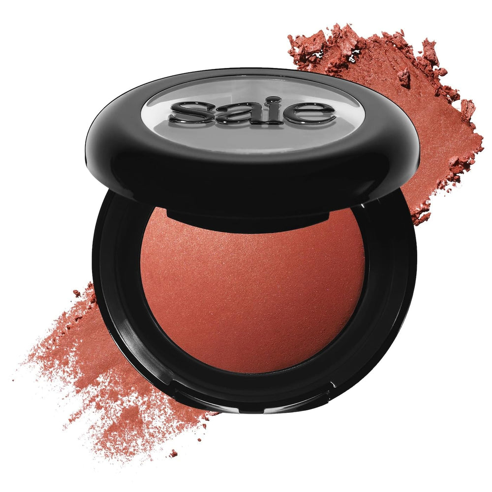 Saie SuperSuede Baked Blush en empaque lucido, ideal para regalo y almacenamiento.