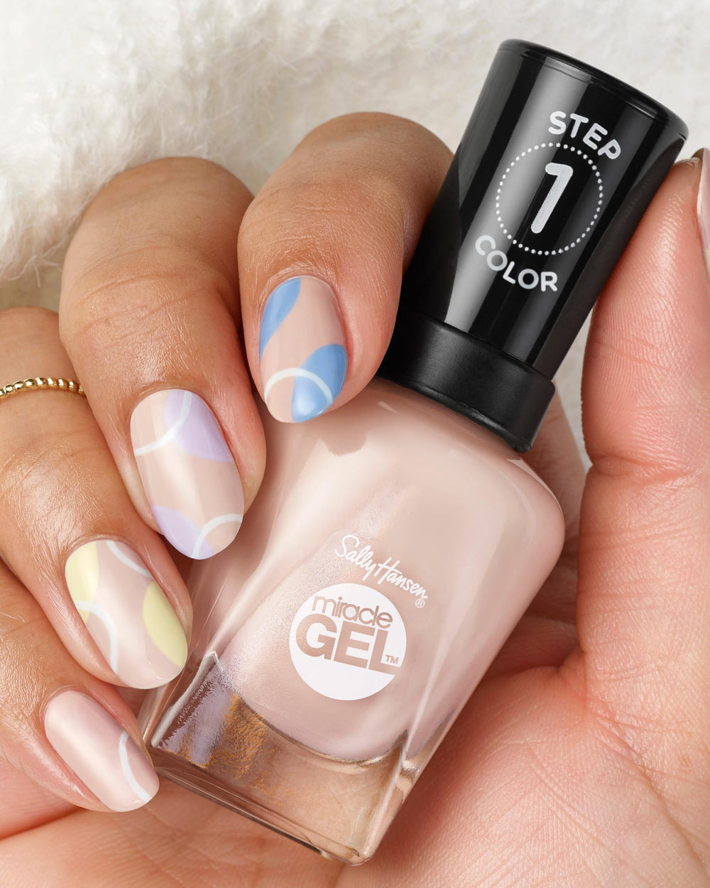 Sally Hansen Miracle Gel: retirada fácil con quitaesmalte común