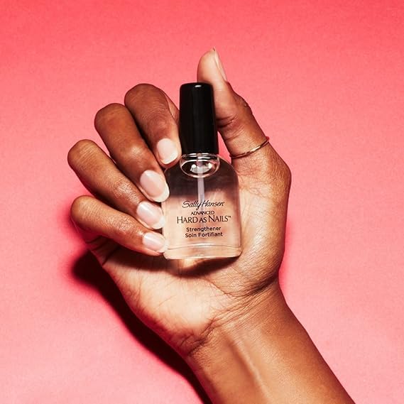 Sally Hansen protección de uñas con acabado duradero.