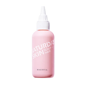 Saturday Skin serum nocturno con aplicación suave para cabello revitalizado.