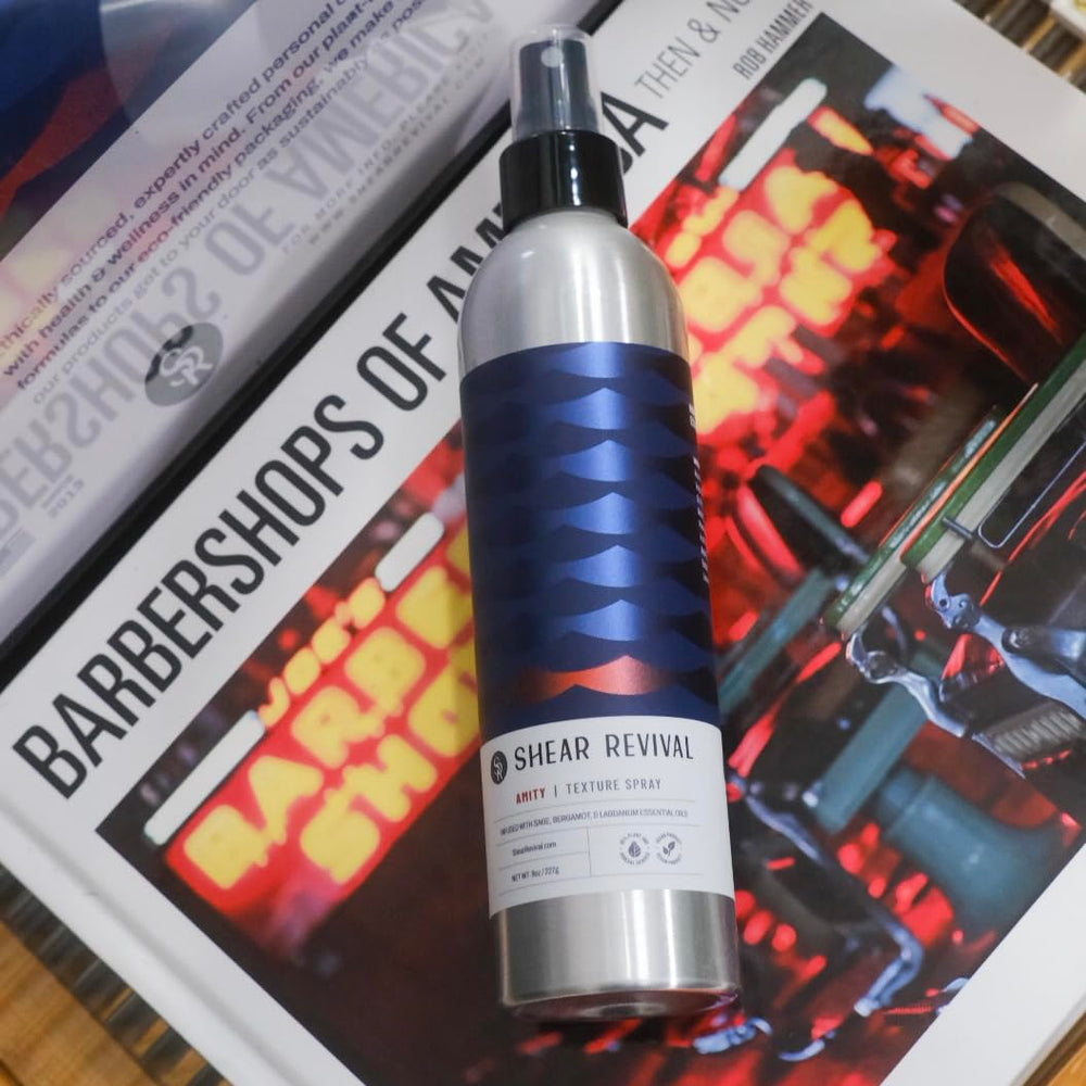 Amity Aerosol de Textura de Shear Revival: acabado mate en peinados naturales y con cuerpo.