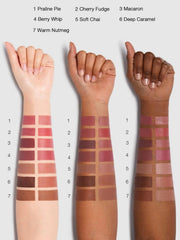SHEGLAM aplicación precisa delineador labios para un contorno nítido.
