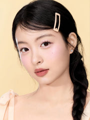 SHEGLAM Lunar Glow brillo reflectante que cambia con la luz para looks variados.