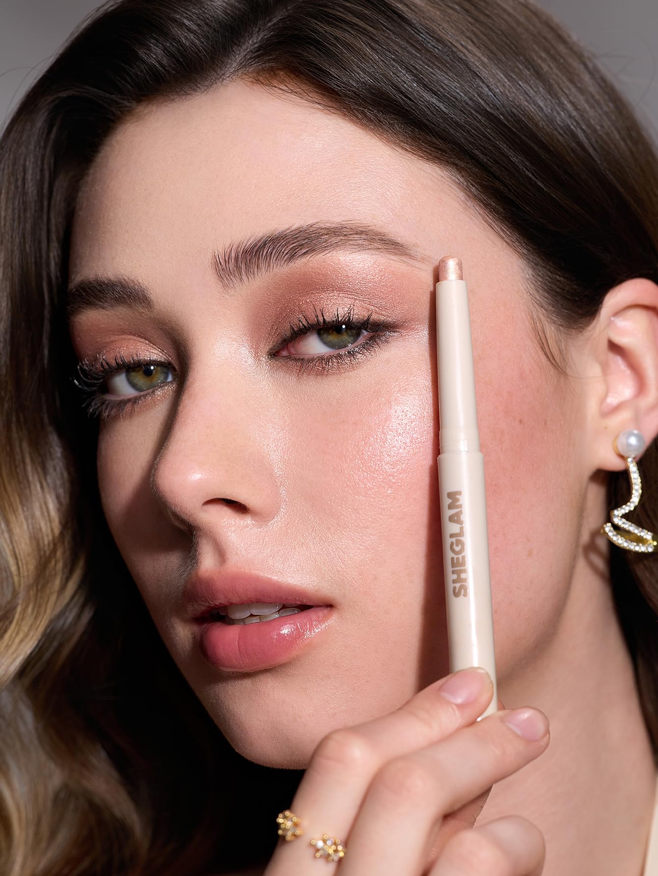 SHEGLAM Creamsicle Eyeshadow Stick tono beige para transición suave