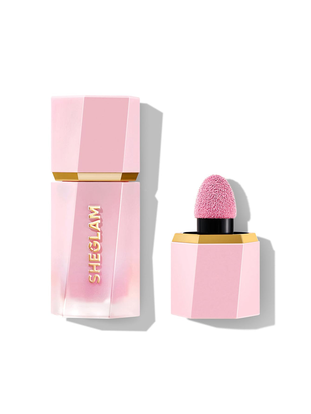 SHEGLAM rubor líquido rosa 007 con aplicador integrado para una aplicación precisa y rápida.