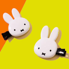 Pinza SHOBIDO Miffy muestra dibujo icónico para estilizar flequillos.