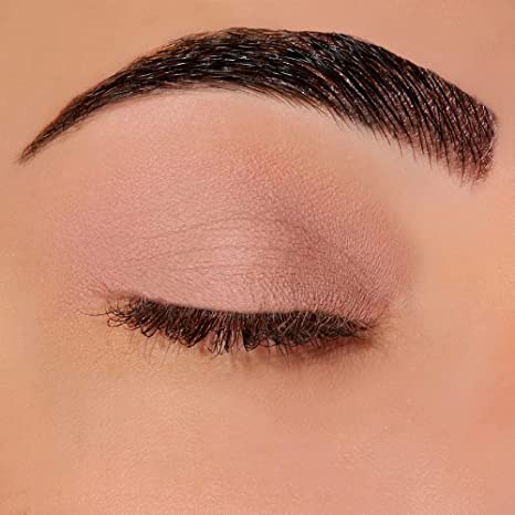 Sigma Beauty Ignite primer tono caramelo claro mate para base duradera.